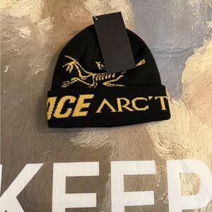 Arc'Teryx Men X Palace Collaboration Black and Yellow Beanie